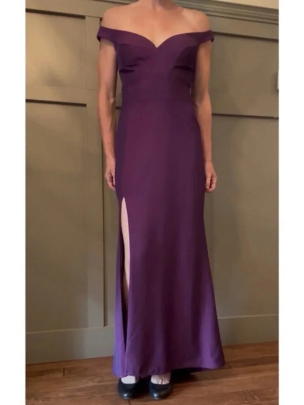 La Femme Violet Purple Off Shoulder Gown Formal Maxi Dress Side Slit Size Small